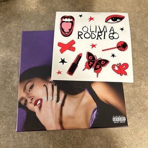 olivia rodrigo GUTS box and stickers